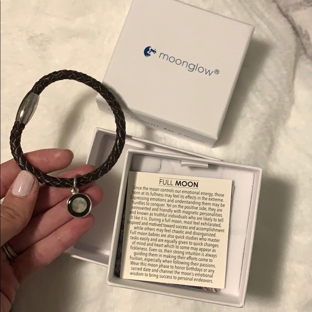 New Moonglow full moon bracelet (Aries)